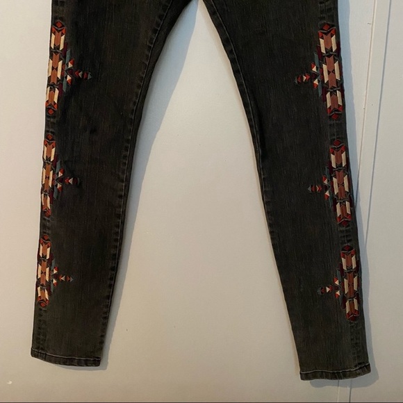 Urban Outfitters Jeans - Picture 5 of 5